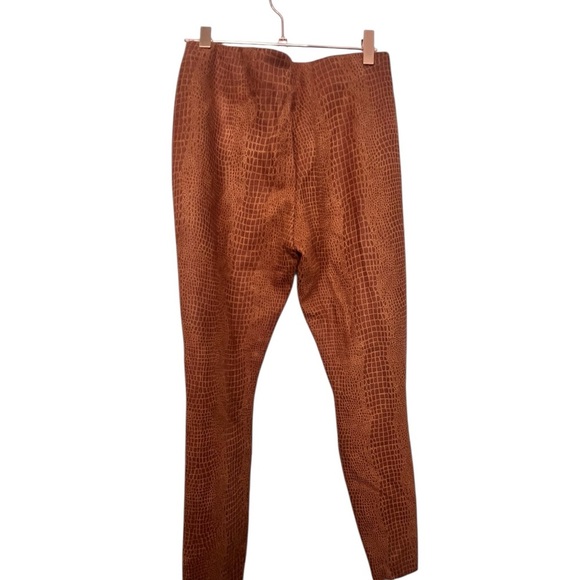 Cato Black and Rust Apparel - Picture 2 of 3